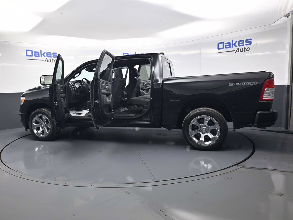 2023 Diamond Black Crystal Pearlcoat Ram 1500 Big Horn/Lone Star 4X4 Truck