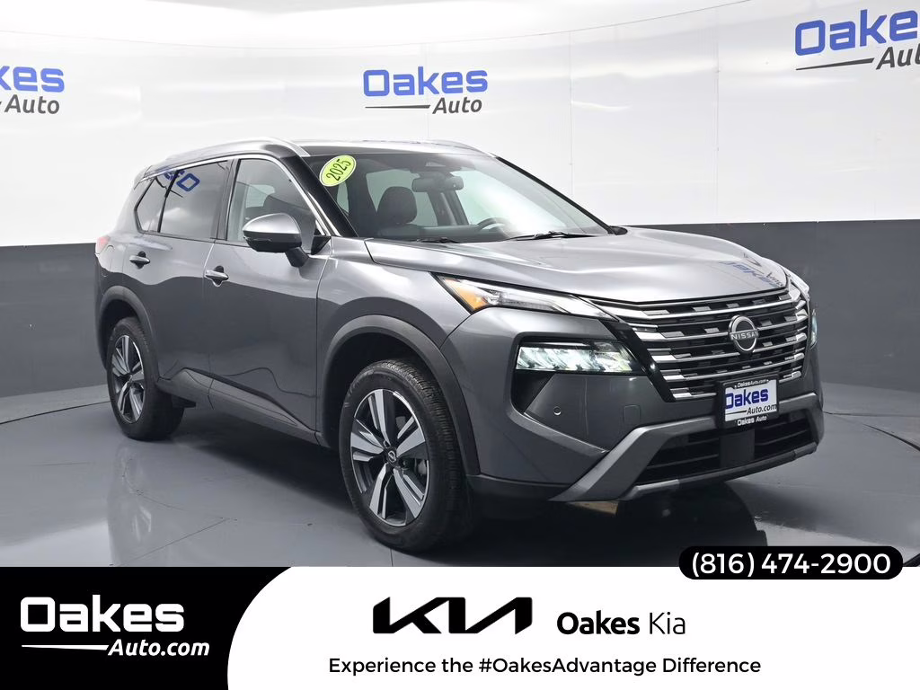 2025 Gun Metallic Nissan Rogue SL FWD SUV