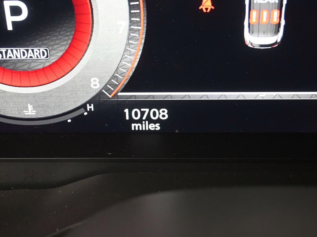 2025 Gun Metallic Nissan Rogue SL FWD SUV