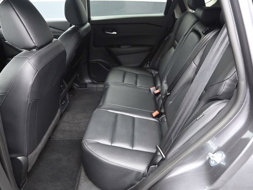 2025 Gun Metallic Nissan Rogue SL FWD SUV