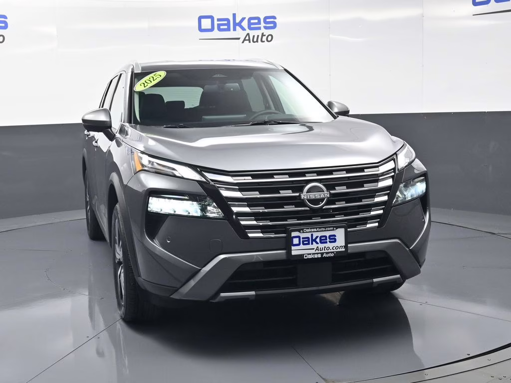 2025 Gun Metallic Nissan Rogue SL FWD SUV