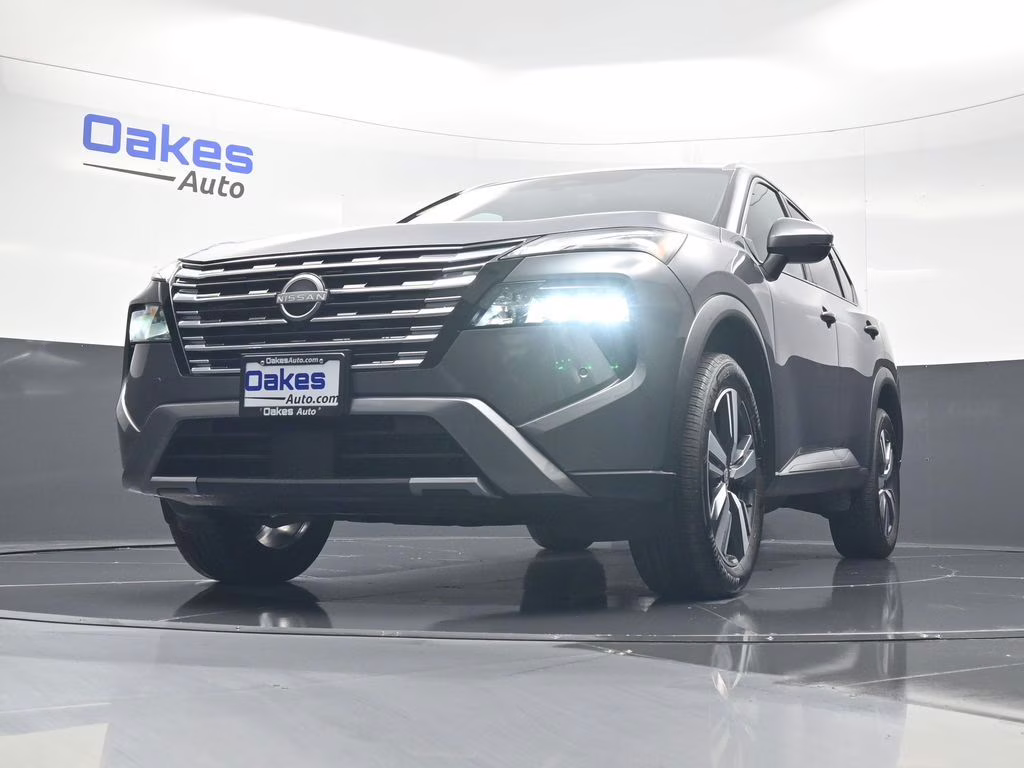 2025 Gun Metallic Nissan Rogue SL FWD SUV