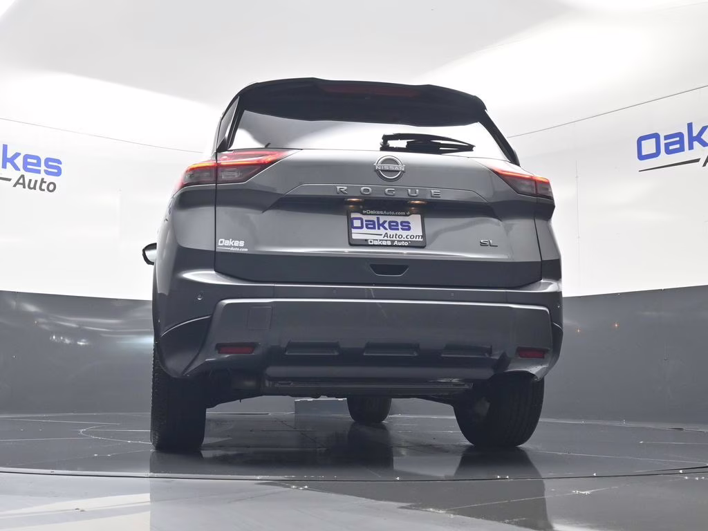 2025 Gun Metallic Nissan Rogue SL FWD SUV