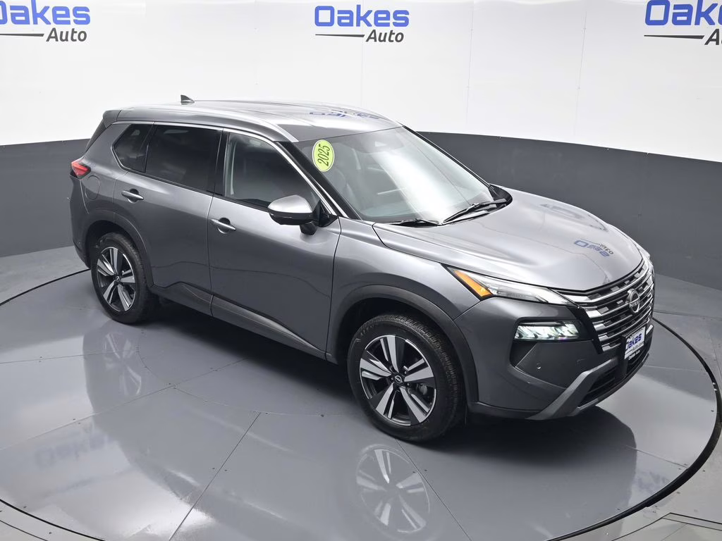 2025 Gun Metallic Nissan Rogue SL FWD SUV