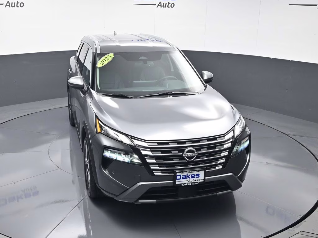 2025 Gun Metallic Nissan Rogue SL FWD SUV