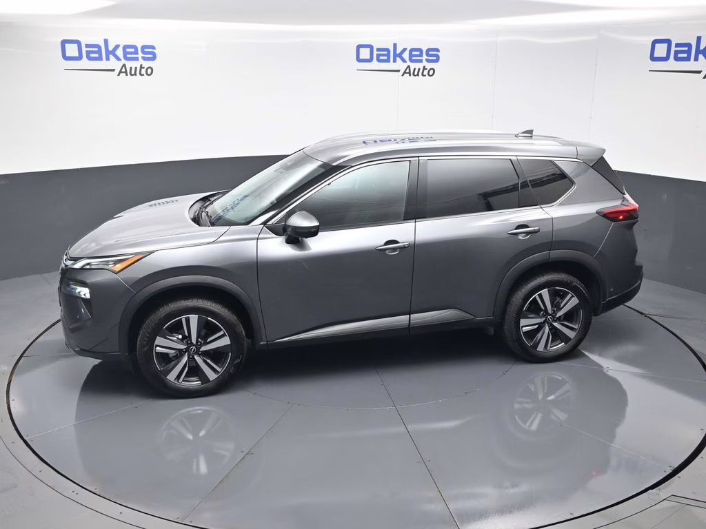 2025 Gun Metallic Nissan Rogue SL FWD SUV