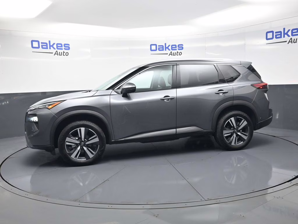 2025 Gun Metallic Nissan Rogue SL FWD SUV