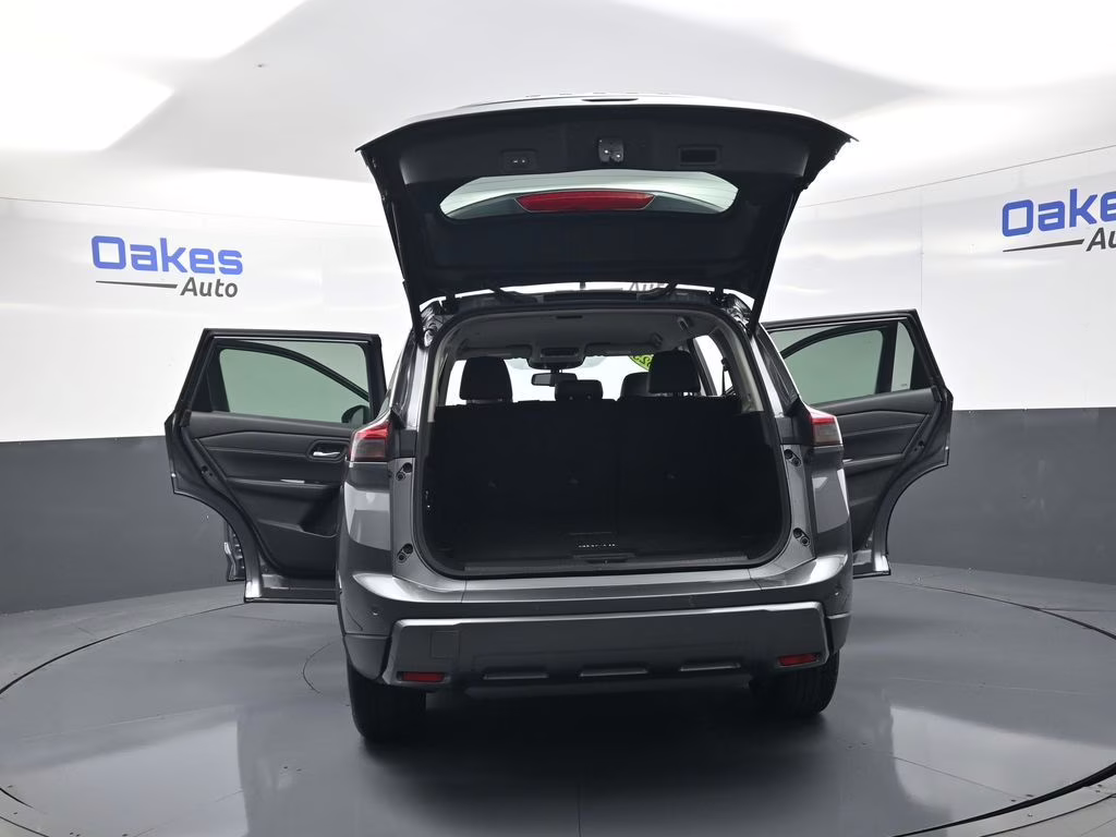 2025 Gun Metallic Nissan Rogue SL FWD SUV