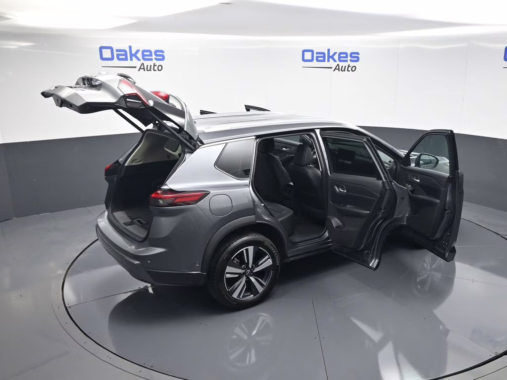 2025 Gun Metallic Nissan Rogue SL FWD SUV