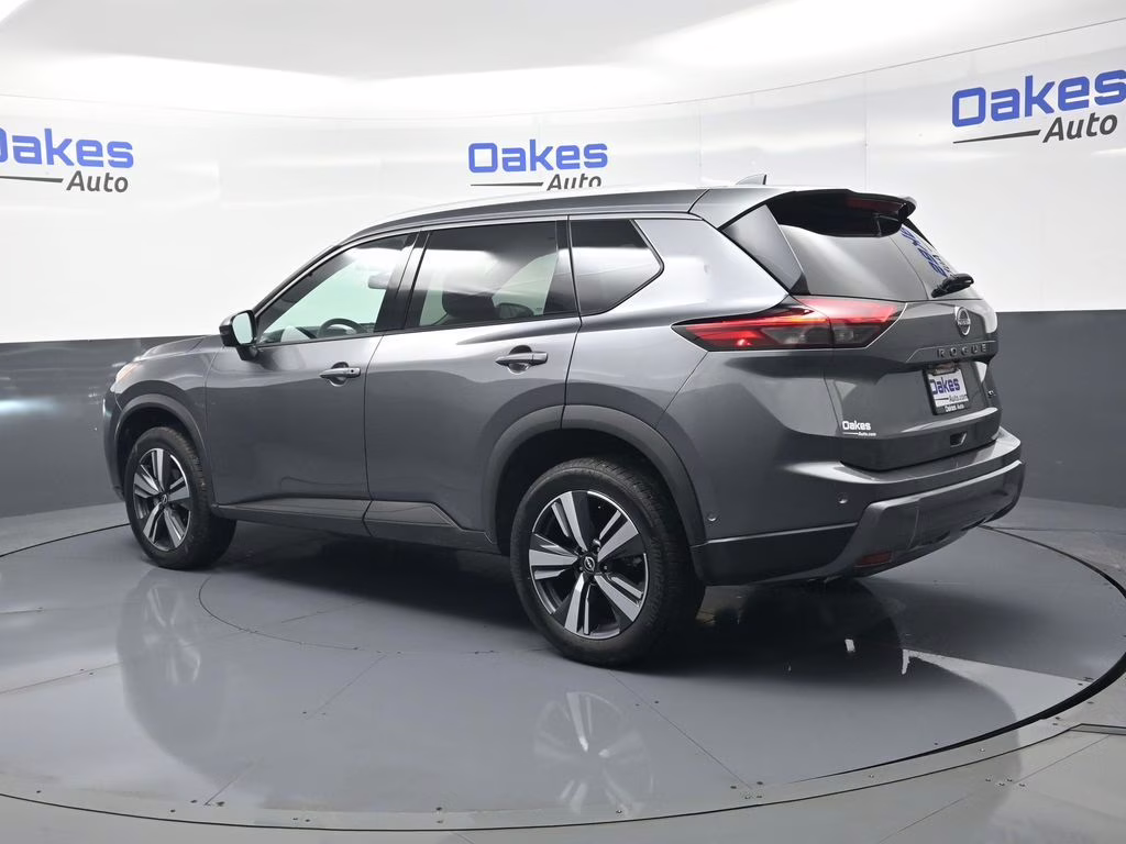 2025 Gun Metallic Nissan Rogue SL FWD SUV