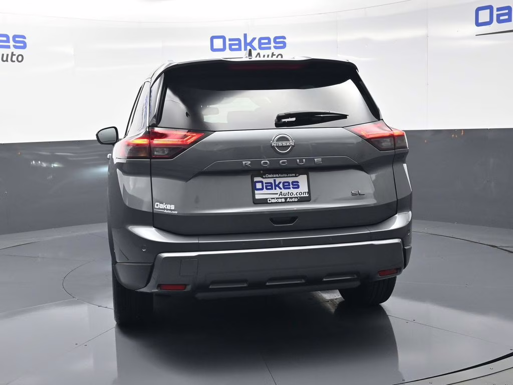 2025 Gun Metallic Nissan Rogue SL FWD SUV