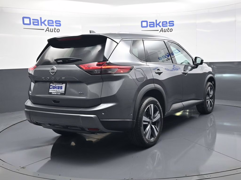 2025 Gun Metallic Nissan Rogue SL FWD SUV