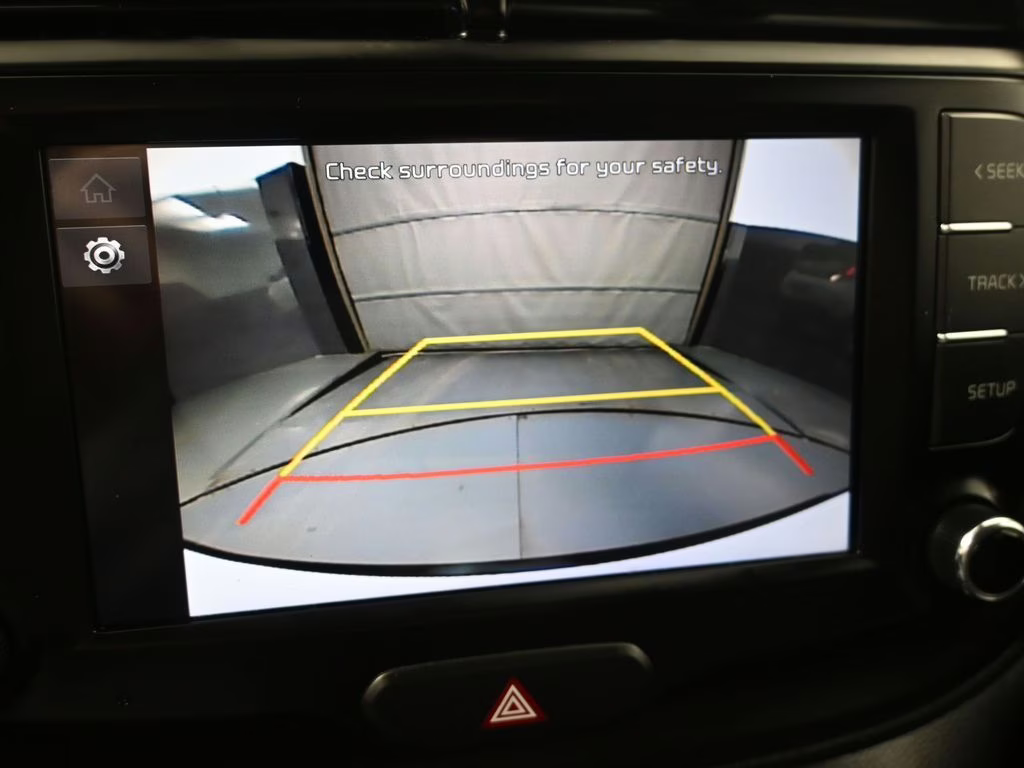 2023 Snow White Pearl Kia Soul LX FWD Hatchback