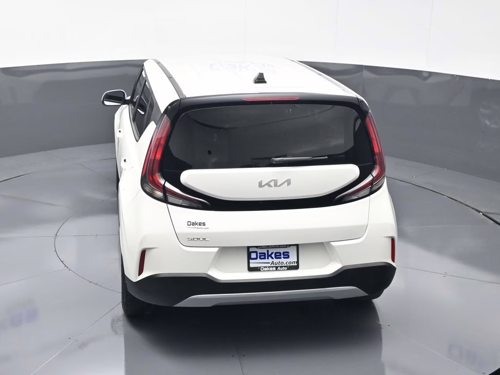 2023 Snow White Pearl Kia Soul LX FWD Hatchback