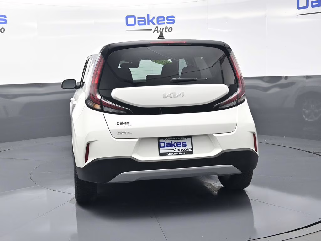 2023 Snow White Pearl Kia Soul LX FWD Hatchback