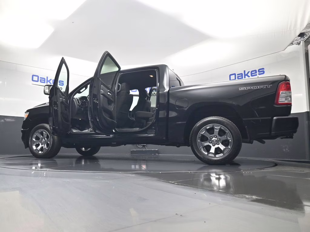 2023 Diamond Black Crystal Pearlcoat Ram 1500 Big Horn/Lone Star 4X4 Truck