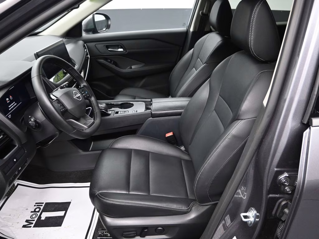 2025 Gun Metallic Nissan Rogue SL FWD SUV