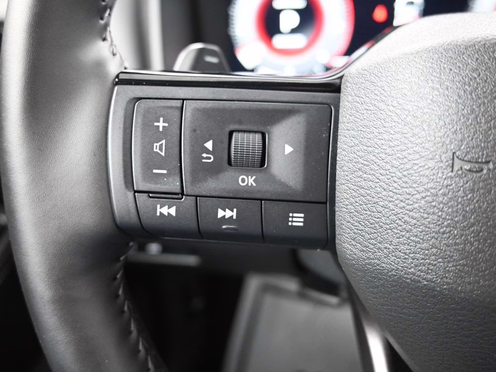 2025 Gun Metallic Nissan Rogue SL FWD SUV