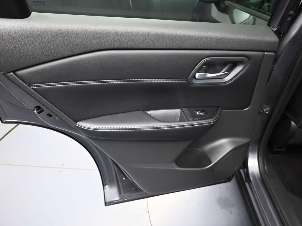 2025 Gun Metallic Nissan Rogue SL FWD SUV