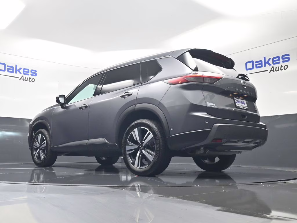 2025 Gun Metallic Nissan Rogue SL FWD SUV