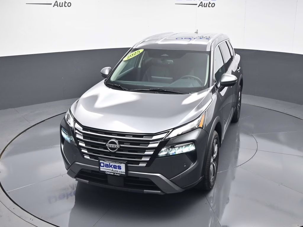 2025 Gun Metallic Nissan Rogue SL FWD SUV