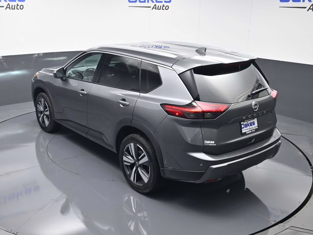 2025 Gun Metallic Nissan Rogue SL FWD SUV