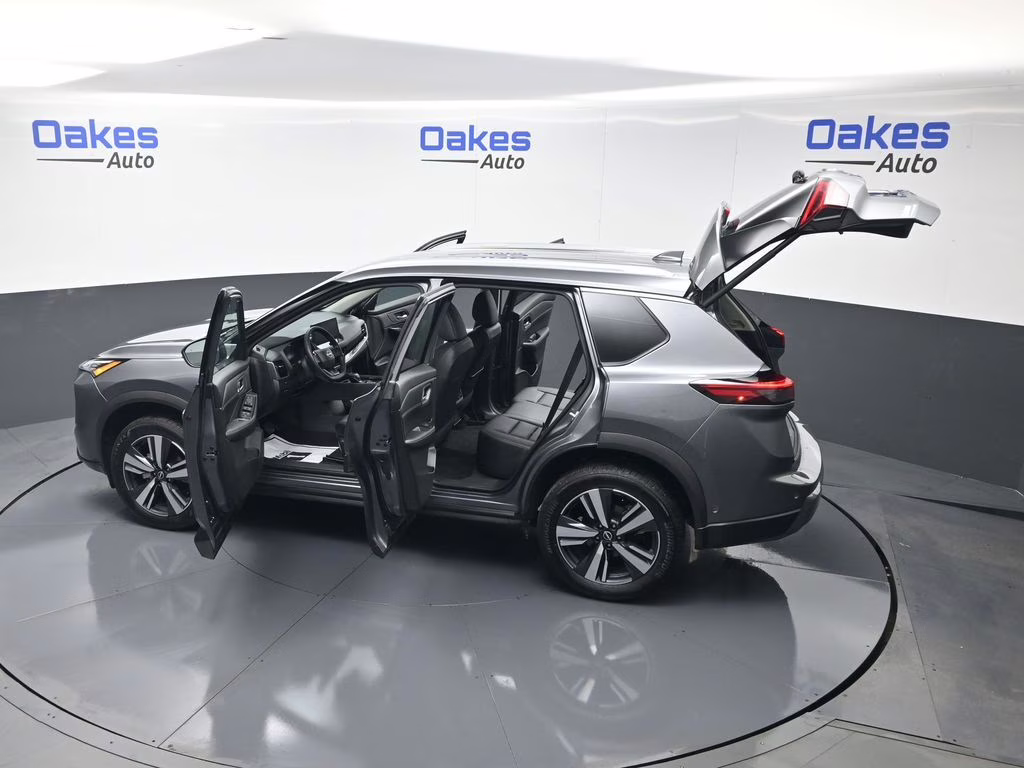 2025 Gun Metallic Nissan Rogue SL FWD SUV