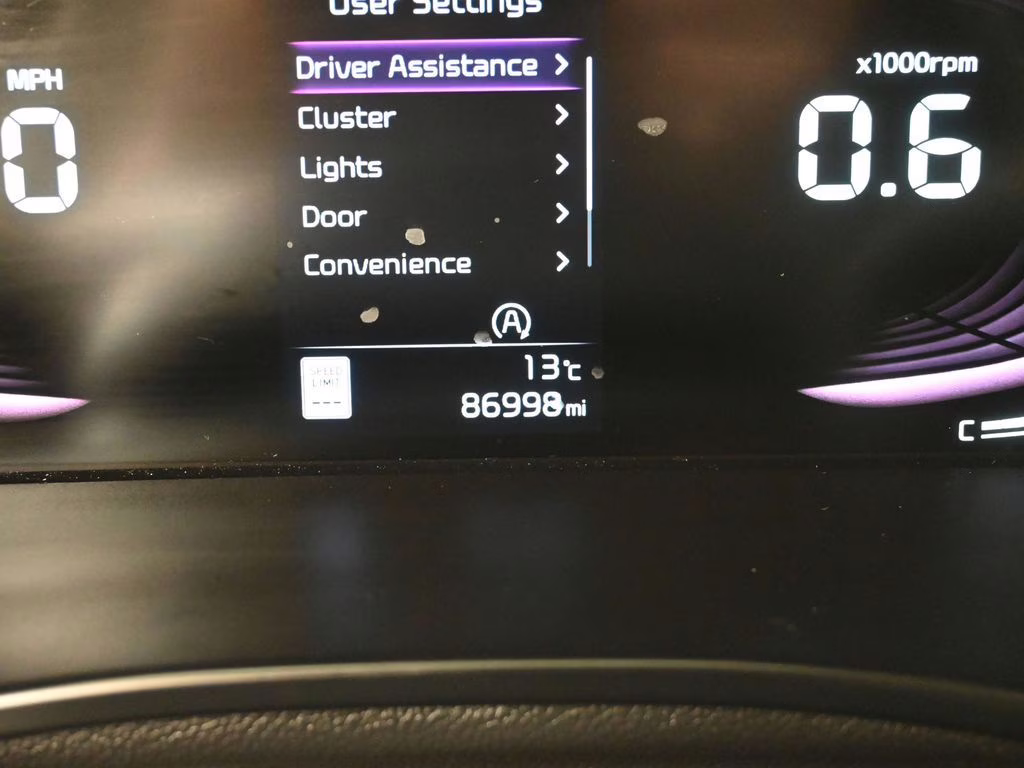 2023 Snow White Pearl Kia Soul LX FWD Hatchback