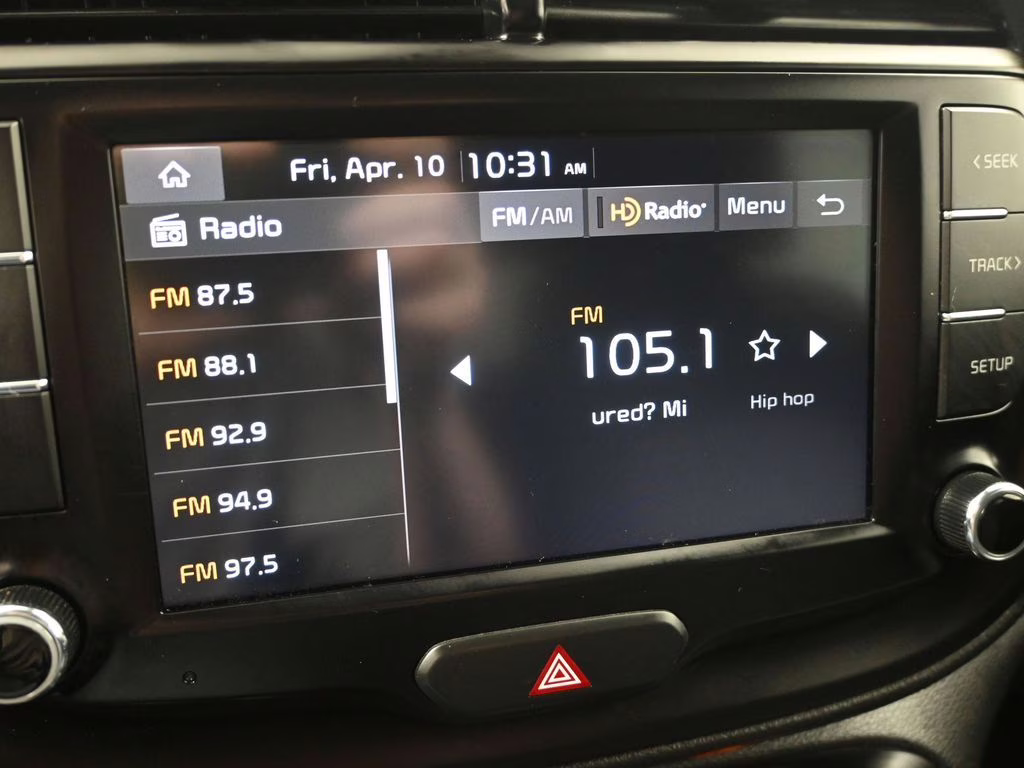 2023 Snow White Pearl Kia Soul LX FWD Hatchback