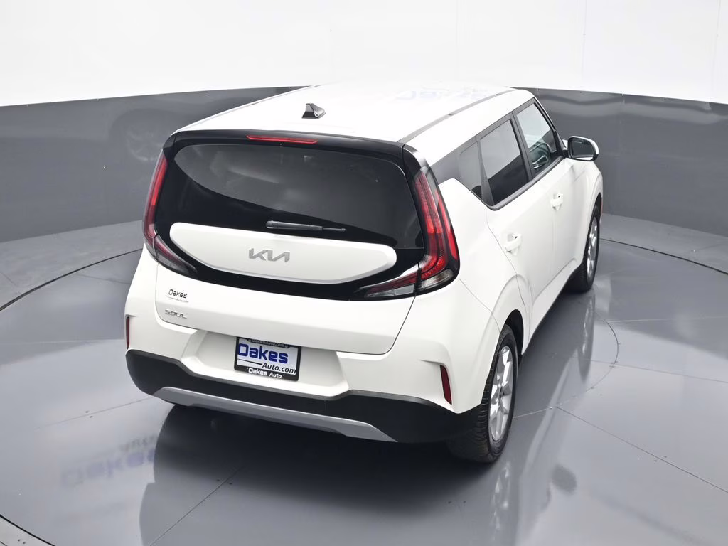 2023 Snow White Pearl Kia Soul LX FWD Hatchback