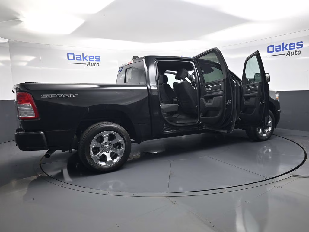 2023 Diamond Black Crystal Pearlcoat Ram 1500 Big Horn/Lone Star 4X4 Truck