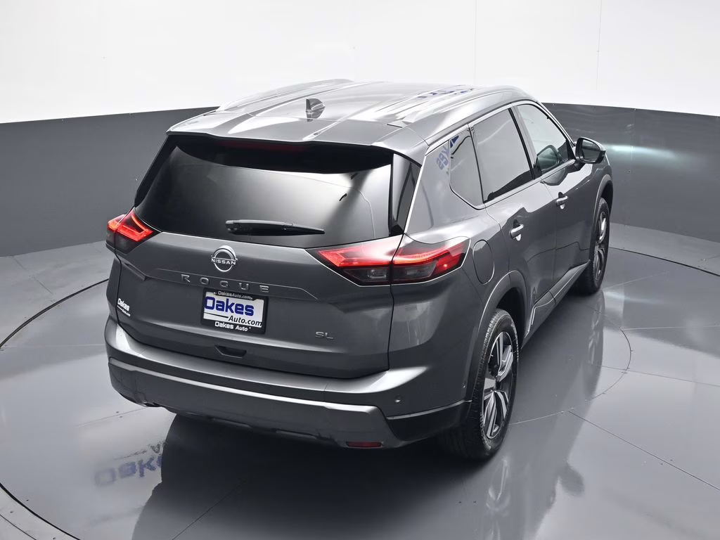 2025 Gun Metallic Nissan Rogue SL FWD SUV