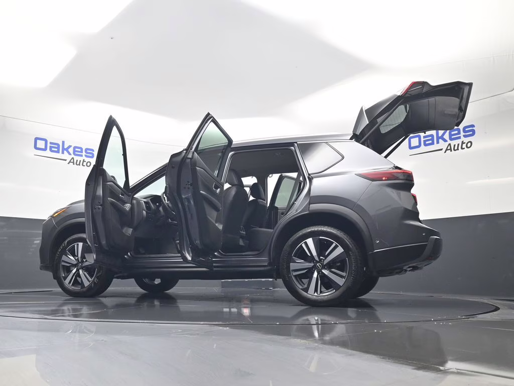 2025 Gun Metallic Nissan Rogue SL FWD SUV