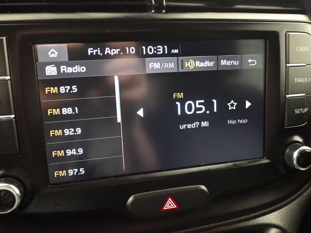 2023 Snow White Pearl Kia Soul LX FWD Hatchback