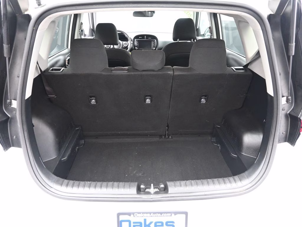 2023 Snow White Pearl Kia Soul LX FWD Hatchback
