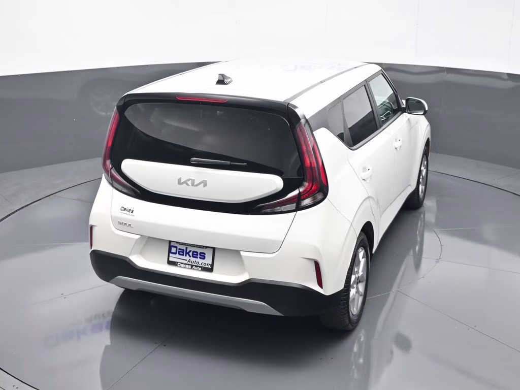 2023 Snow White Pearl Kia Soul LX FWD Hatchback