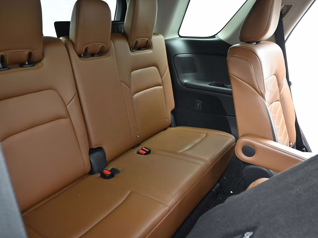 2023 Super Black Nissan Pathfinder Platinum FWD SUV