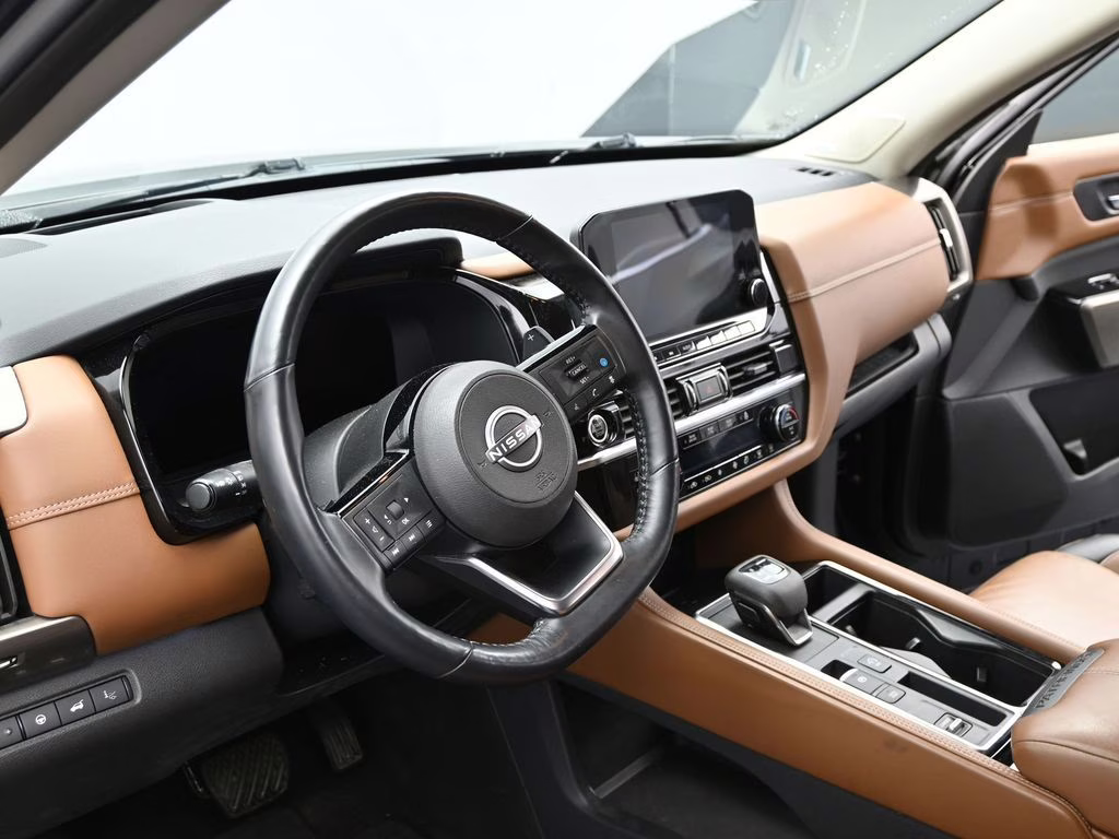 2023 Super Black Nissan Pathfinder Platinum FWD SUV