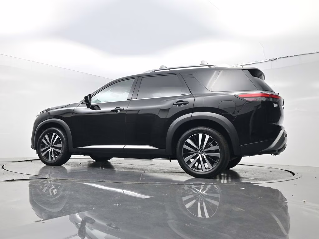 2023 Super Black Nissan Pathfinder Platinum FWD SUV