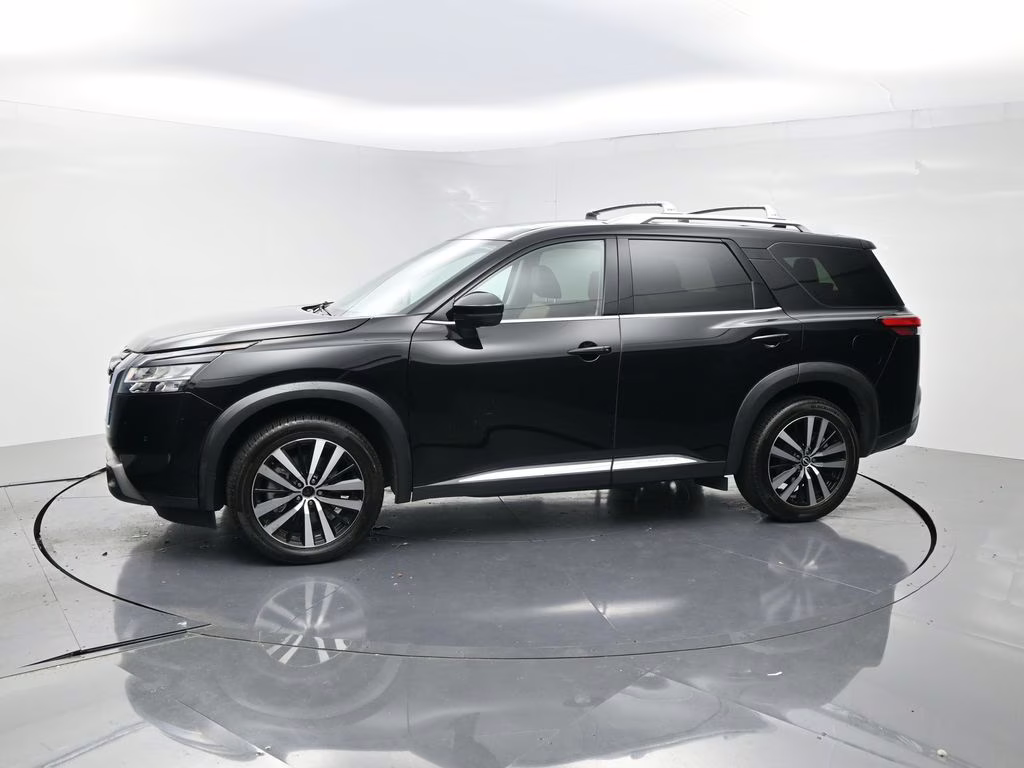 2023 Super Black Nissan Pathfinder Platinum FWD SUV