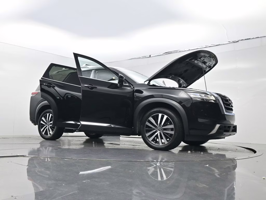 2023 Super Black Nissan Pathfinder Platinum FWD SUV
