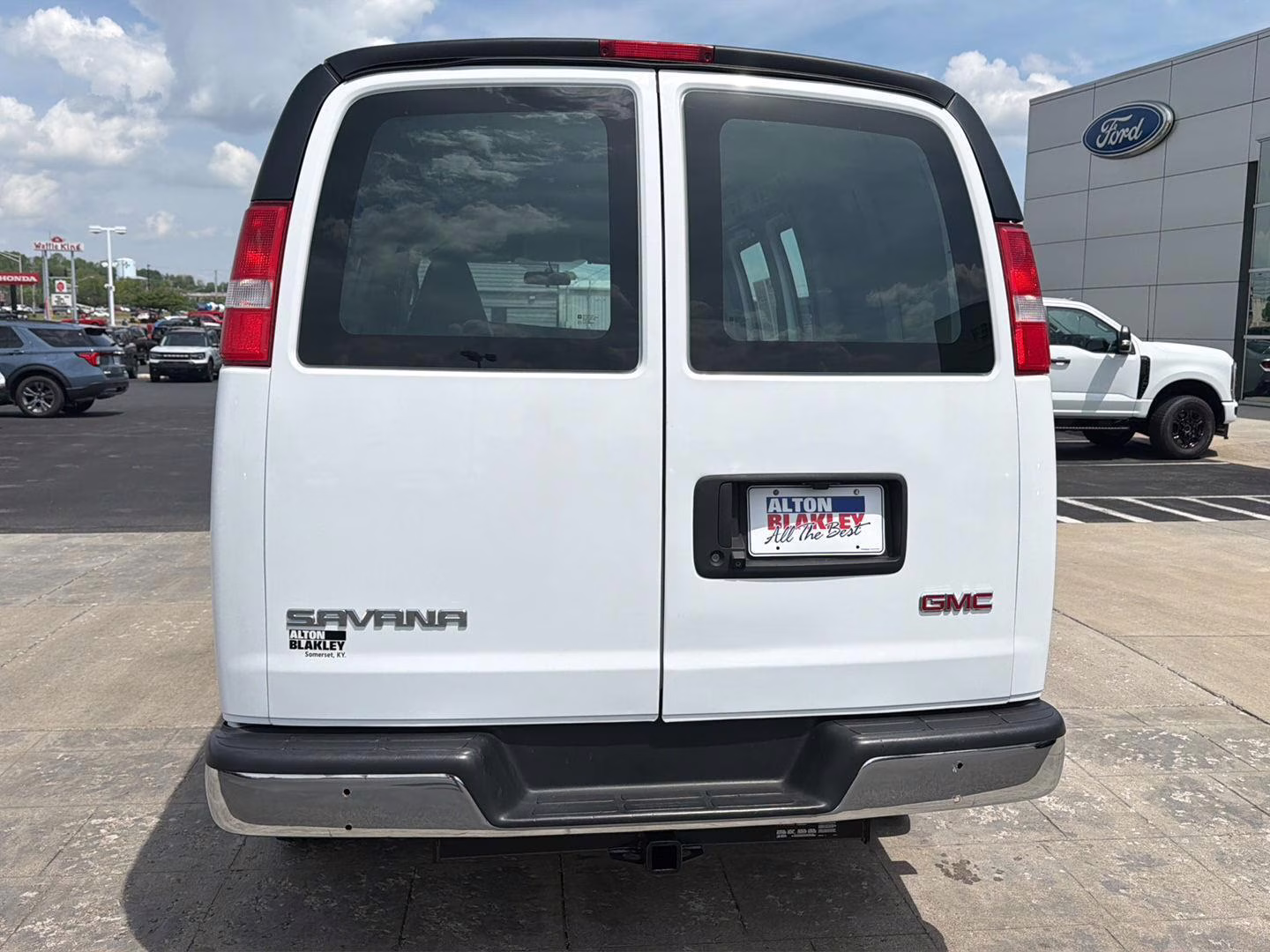 2021 Summit White GMC Savana Cargo Van RWD 2500 135 RWD Van