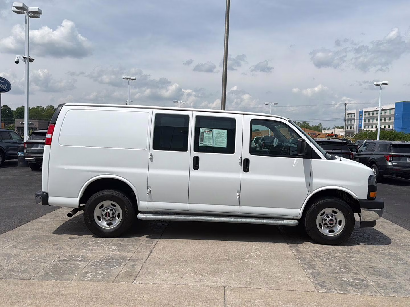 2021 Summit White GMC Savana Cargo Van RWD 2500 135 RWD Van