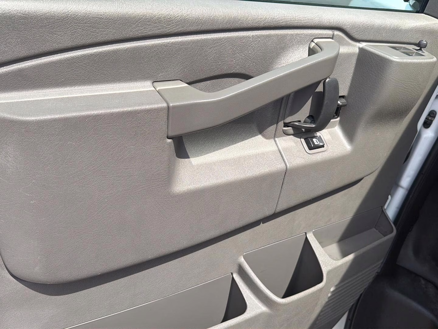 2021 Summit White GMC Savana Cargo Van RWD 2500 135 RWD Van