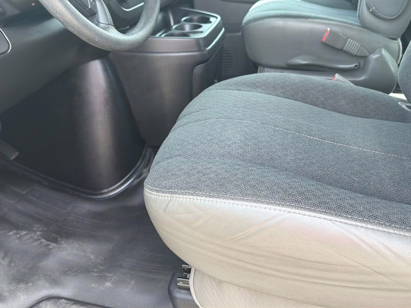 2021 Summit White GMC Savana Cargo Van RWD 2500 135 RWD Van