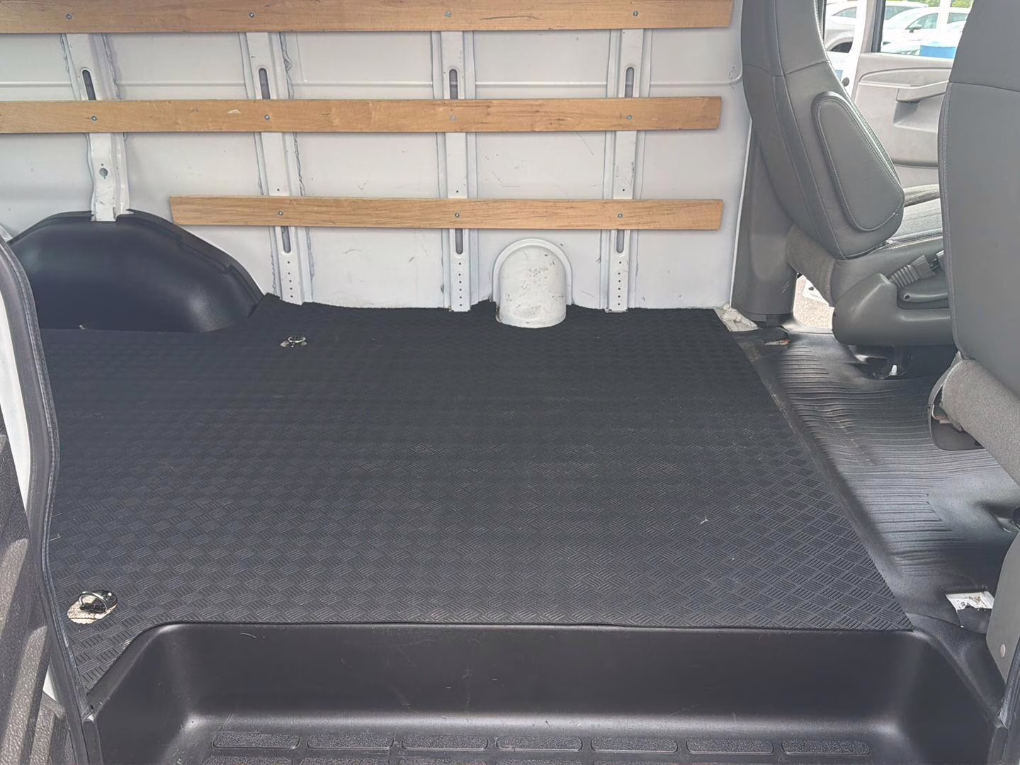 2021 Summit White GMC Savana Cargo Van RWD 2500 135 RWD Van