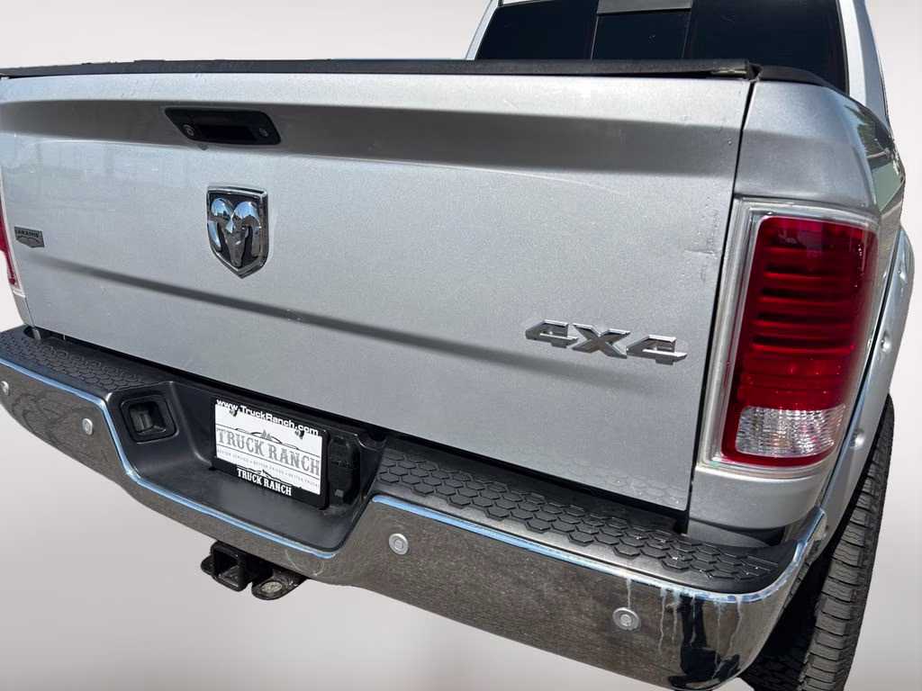 2016 Bright Silver Clearcoat Metallic Ram 3500 Laramie 4X4 Truck