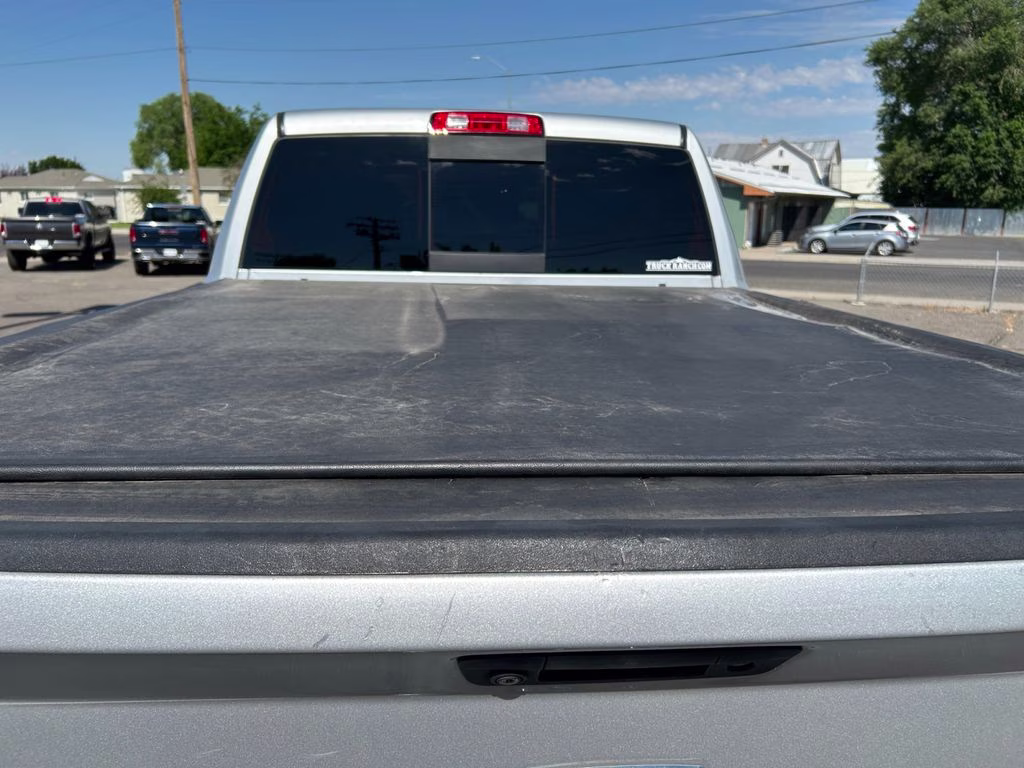 2016 Bright Silver Clearcoat Metallic Ram 3500 Laramie 4X4 Truck