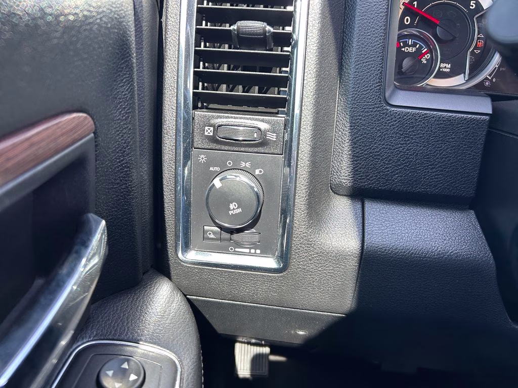 2016 Bright Silver Clearcoat Metallic Ram 3500 Laramie 4X4 Truck