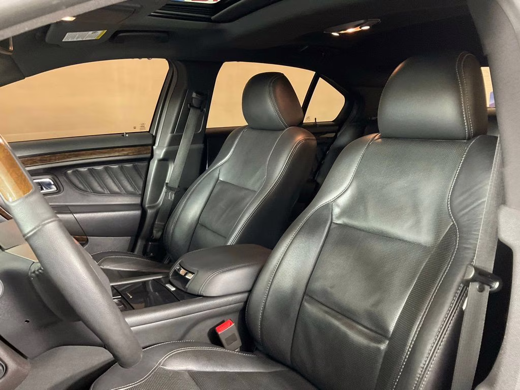 2018 Ingot Silver Ford Taurus Limited FWD Sedan